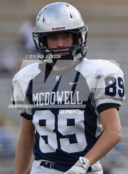 Thumbnail 3 in McDowell vs Hollidaysburg photogallery.