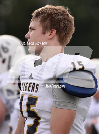 Thumbnail 1 in McDowell vs Hollidaysburg photogallery.