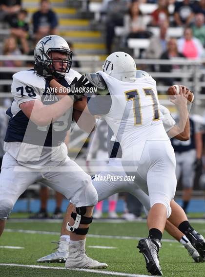 Thumbnail 2 in McDowell vs Hollidaysburg photogallery.