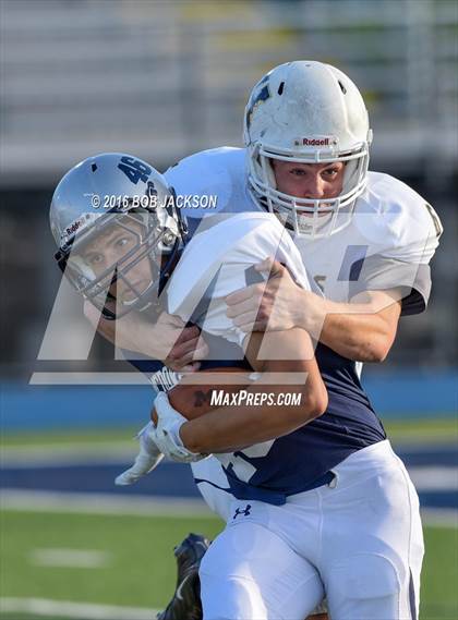 Thumbnail 3 in McDowell vs Hollidaysburg photogallery.