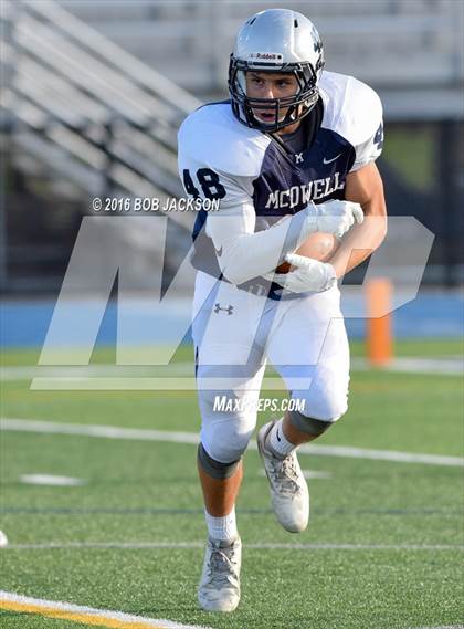 Thumbnail 1 in McDowell vs Hollidaysburg photogallery.