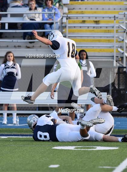 Thumbnail 1 in McDowell vs Hollidaysburg photogallery.