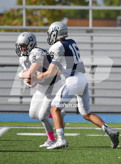 Thumbnail 2 in McDowell vs Hollidaysburg photogallery.