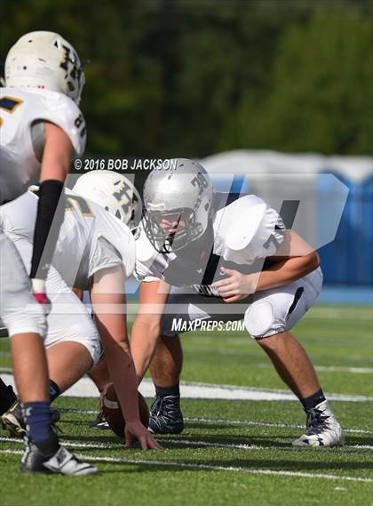 Thumbnail 3 in McDowell vs Hollidaysburg photogallery.