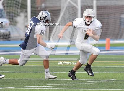 Thumbnail 3 in McDowell vs Hollidaysburg photogallery.