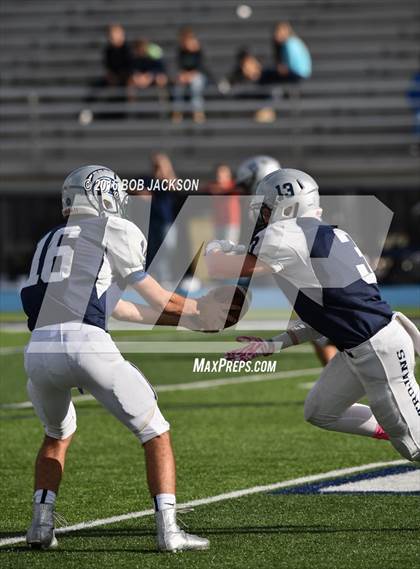 Thumbnail 3 in McDowell vs Hollidaysburg photogallery.