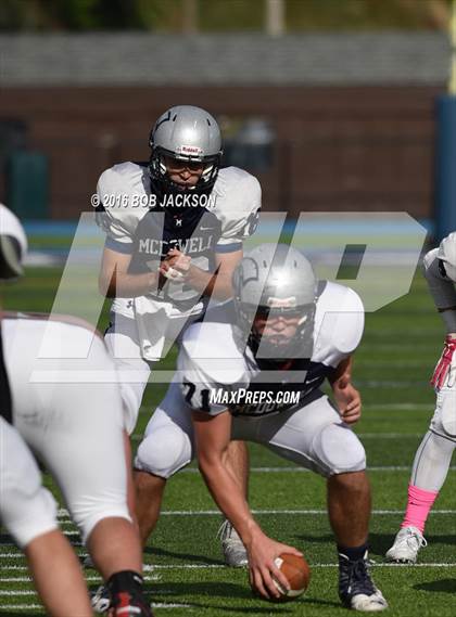 Thumbnail 1 in McDowell vs Hollidaysburg photogallery.