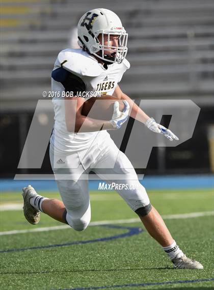 Thumbnail 2 in McDowell vs Hollidaysburg photogallery.