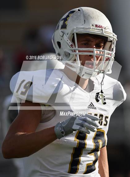 Thumbnail 1 in McDowell vs Hollidaysburg photogallery.
