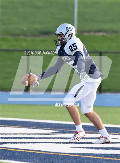 Thumbnail 3 in McDowell vs Hollidaysburg photogallery.