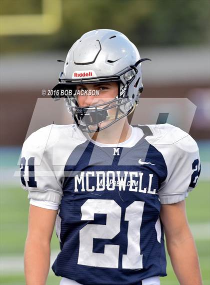 Thumbnail 2 in McDowell vs Hollidaysburg photogallery.