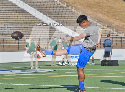 Thumbnail 3 in Longview @ John Tyler photogallery.