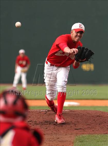 Thumbnail 2 in Owensboro vs Bullitt East (Ky. State Semifinals) photogallery.