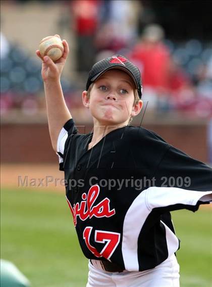 Thumbnail 3 in Owensboro vs Bullitt East (Ky. State Semifinals) photogallery.