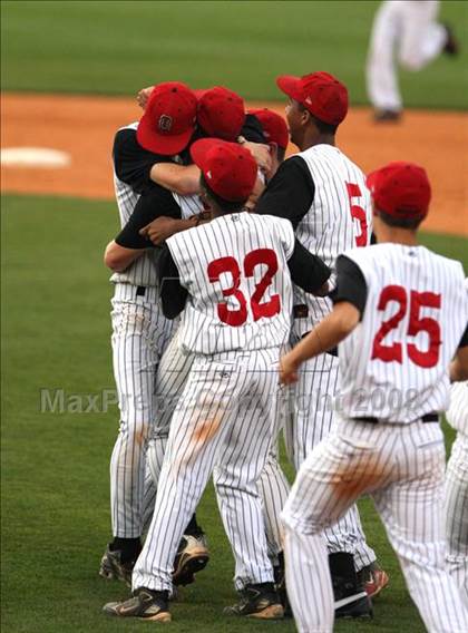 Thumbnail 3 in Owensboro vs Bullitt East (Ky. State Semifinals) photogallery.