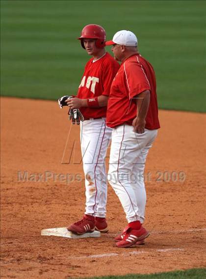 Thumbnail 1 in Owensboro vs Bullitt East (Ky. State Semifinals) photogallery.