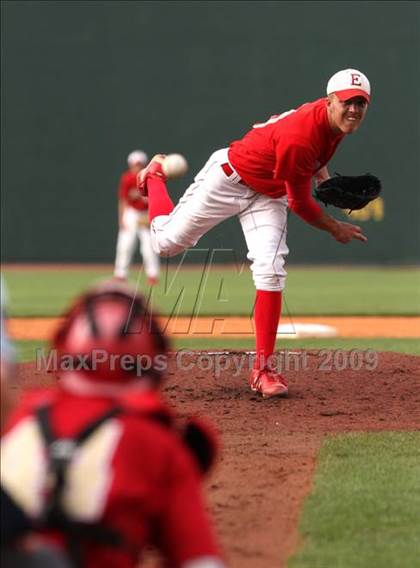 Thumbnail 1 in Owensboro vs Bullitt East (Ky. State Semifinals) photogallery.