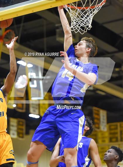 Thumbnail 1 in Santa Margarita vs. Rancho Christian photogallery.