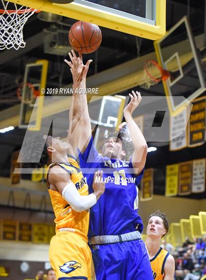 Thumbnail 1 in Santa Margarita vs. Rancho Christian photogallery.
