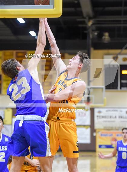 Thumbnail 2 in Santa Margarita vs. Rancho Christian photogallery.