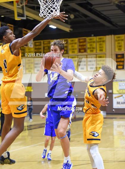 Thumbnail 1 in Santa Margarita vs. Rancho Christian photogallery.
