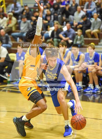Thumbnail 3 in Santa Margarita vs. Rancho Christian photogallery.