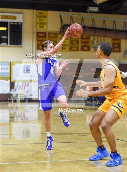 Thumbnail 3 in Santa Margarita vs. Rancho Christian photogallery.
