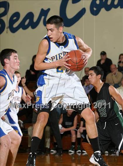 Thumbnail 2 in Biggs vs. Pierce (Pierce Tournament) photogallery.