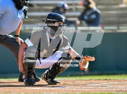 Thumbnail 1 in Akins vs. Crockett (AISD Tournament) photogallery.