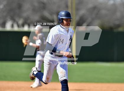 Thumbnail 1 in Akins vs. Crockett (AISD Tournament) photogallery.