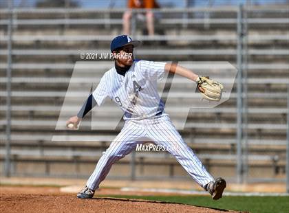 Thumbnail 2 in Akins vs. Crockett (AISD Tournament) photogallery.