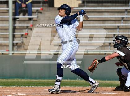 Thumbnail 2 in Akins vs. Crockett (AISD Tournament) photogallery.