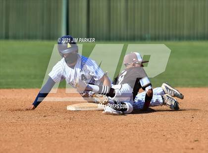 Thumbnail 2 in Akins vs. Crockett (AISD Tournament) photogallery.