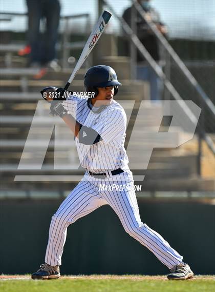 Thumbnail 2 in Akins vs. Crockett (AISD Tournament) photogallery.