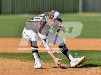 Thumbnail 1 in Akins vs. Crockett (AISD Tournament) photogallery.