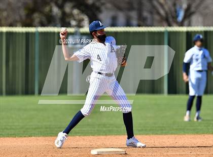 Thumbnail 2 in Akins vs. Crockett (AISD Tournament) photogallery.