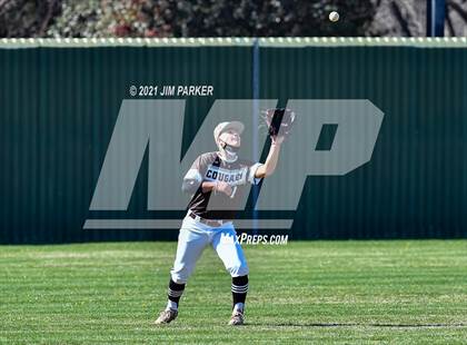 Thumbnail 3 in Akins vs. Crockett (AISD Tournament) photogallery.