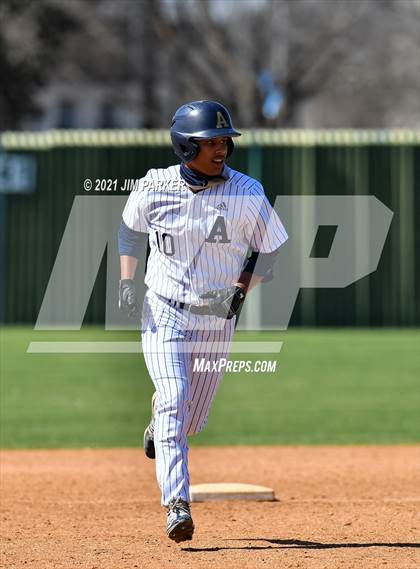 Thumbnail 3 in Akins vs. Crockett (AISD Tournament) photogallery.