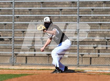 Thumbnail 3 in Akins vs. Crockett (AISD Tournament) photogallery.