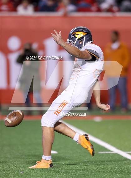 Thumbnail 3 in Lone Peak vs. Skyridge (UHSAA 6A Semifinal) photogallery.