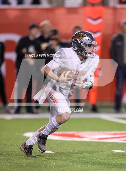 Thumbnail 3 in Lone Peak vs. Skyridge (UHSAA 6A Semifinal) photogallery.