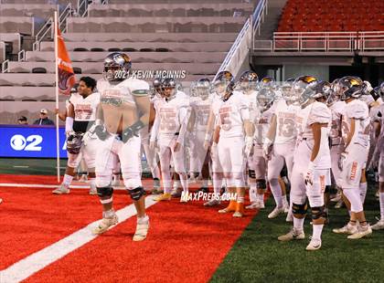 Thumbnail 1 in Lone Peak vs. Skyridge (UHSAA 6A Semifinal) photogallery.
