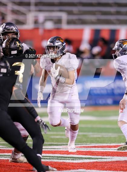 Thumbnail 2 in Lone Peak vs. Skyridge (UHSAA 6A Semifinal) photogallery.
