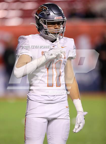 Thumbnail 1 in Lone Peak vs. Skyridge (UHSAA 6A Semifinal) photogallery.