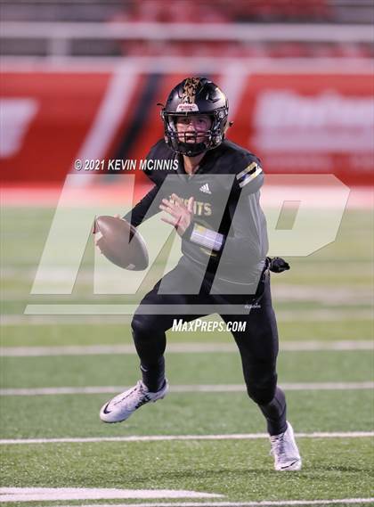Thumbnail 3 in Lone Peak vs. Skyridge (UHSAA 6A Semifinal) photogallery.