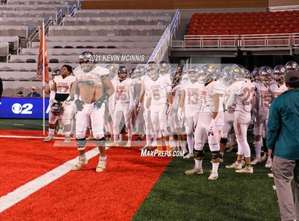 Thumbnail 3 in Lone Peak vs. Skyridge (UHSAA 6A Semifinal) photogallery.