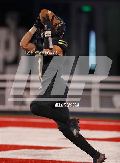 Thumbnail 3 in Lone Peak vs. Skyridge (UHSAA 6A Semifinal) photogallery.