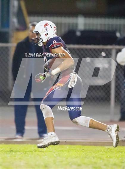 Thumbnail 2 in Aquinas vs. Leuzinger (CIF SS Division 10 Semifinal Playoff) photogallery.