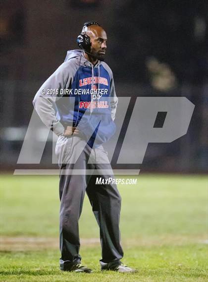 Thumbnail 3 in Aquinas vs. Leuzinger (CIF SS Division 10 Semifinal Playoff) photogallery.