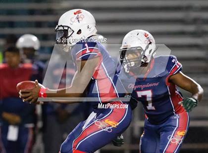 Thumbnail 1 in Aquinas vs. Leuzinger (CIF SS Division 10 Semifinal Playoff) photogallery.